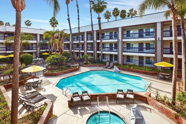 Best Western Plus Meridian Inn & Suites, Anaheim-Orange image 9